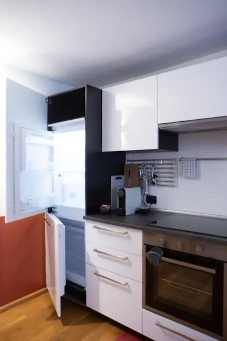 Comfortable Flat In Porta Romana Mediolan 0*,  Włochy