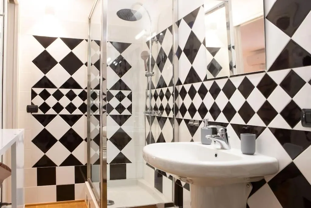 Apartament Comfortable Flat In Porta Romana Mediolan